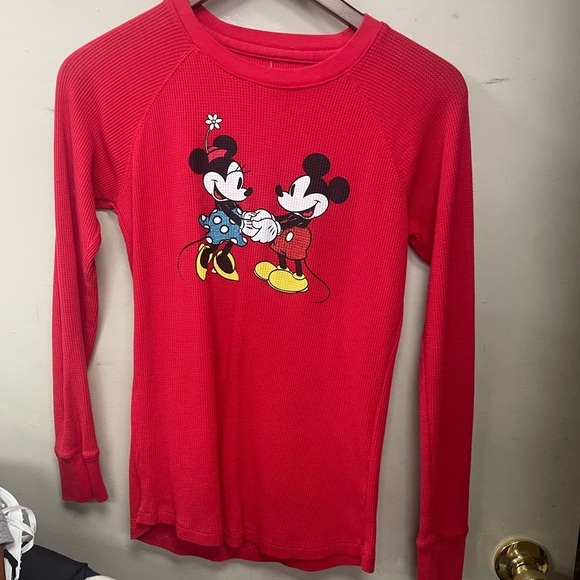 Disney Tops - Disney long sleeve Mickey & Minnie Mouse thermal top